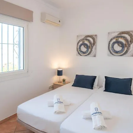 Con Piscina By Ruralidays Holiday home *